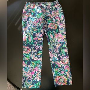 Lilly Pulitzer Pants!!  Adorable Pattern. Never Worn